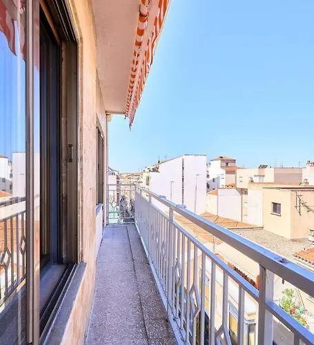 El Patio Del Barrio Del Oeste Salamanca