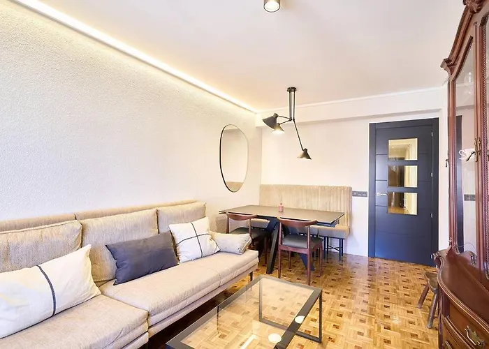 El Patio Del Barrio Del Oeste